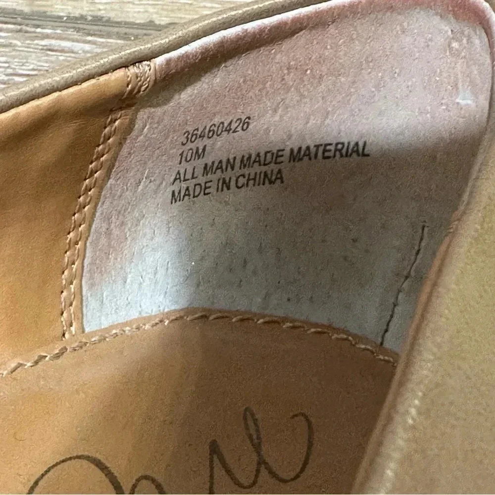 MTI Design Women's Tan Faux Leather Rounded Toe Wedge Heels Size 10 GUC